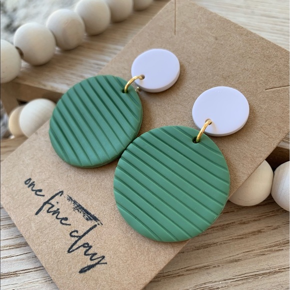 Jewelry - White & Green Textured Circle Clay Dangle Earrings
